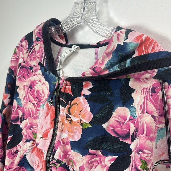 Lululemon Hold Your Om hoodie in secret garden floral size 4 - Picture 2 of 11